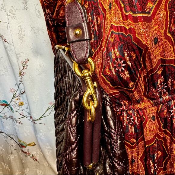 Marc Jacobs Plum MINA Stam Bag Kiss Lock Frame Purse Shoulder Quilted Elastic - Picture 15 of 16